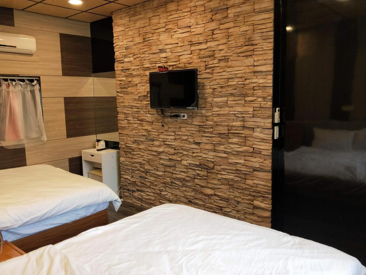 Meiting B&B Shuili Bagian luar foto