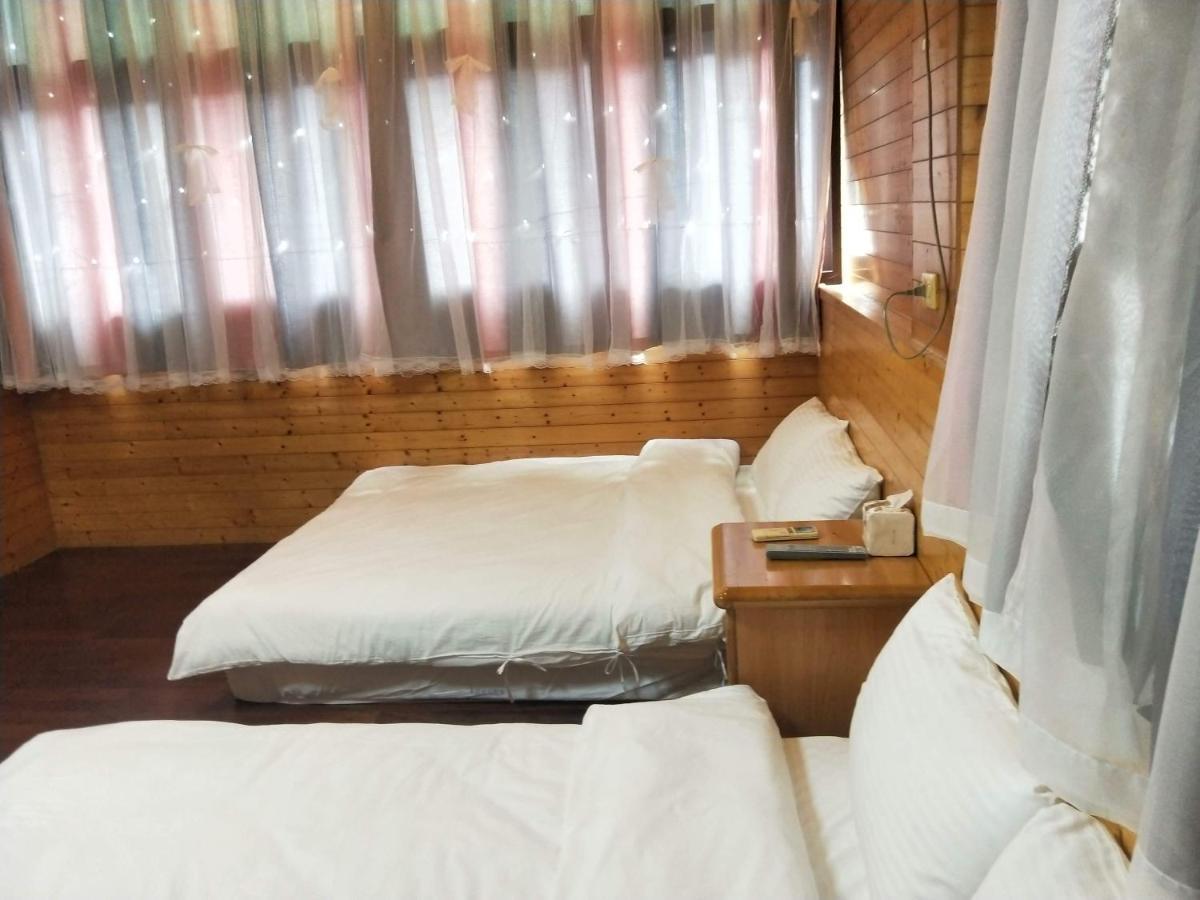 Meiting B&B Shuili Bagian luar foto