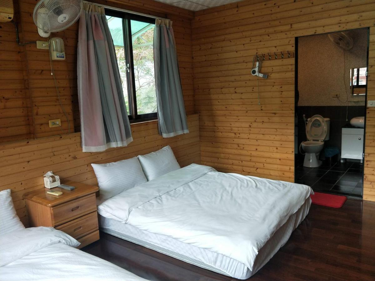 Meiting B&B Shuili Bagian luar foto