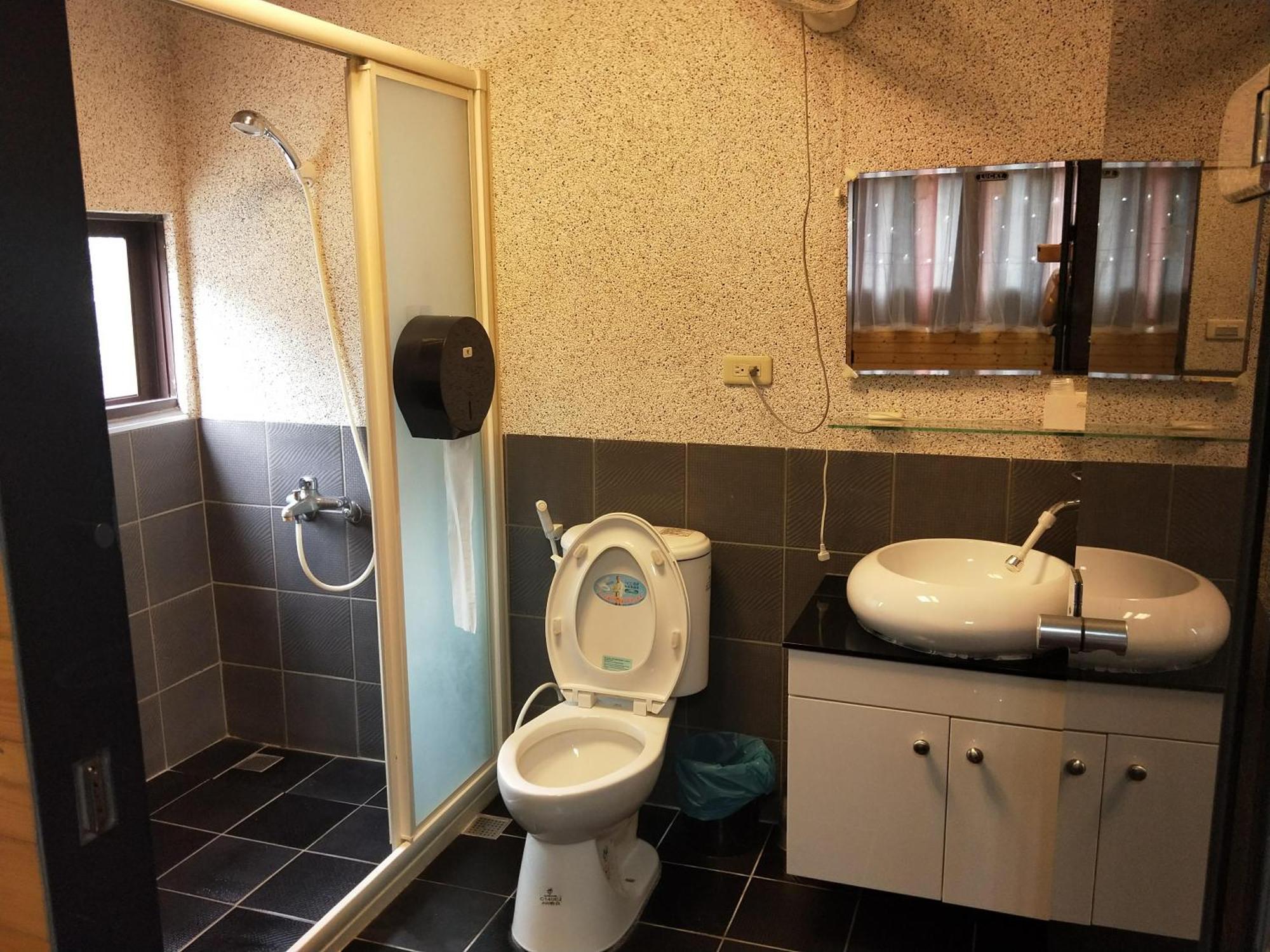 Meiting B&B Shuili Bagian luar foto
